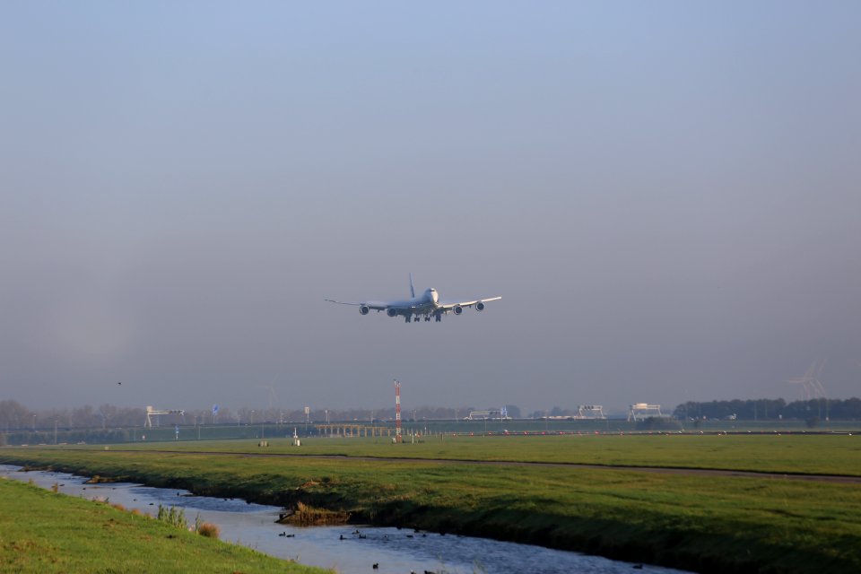VP-BBL, EHAM