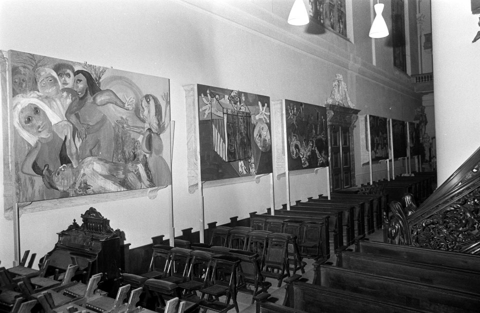 Vredesweek 21-28 september. Het schilderij met op de voorgrond initiatiefnemer H, Bestanddeelnr 922-8054
