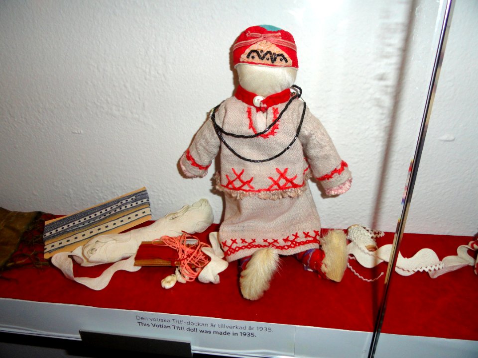 Votian doll, 1935 - Museum of Cultures (Helsinki) - DSC04765