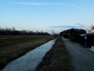 Wallgraben und Pleiße-Radweg in Markkleeberg-Großstädteln Anfang März 2018b