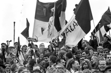Vreugde bij de Ajax-supporters, Bestanddeelnr 919-7859