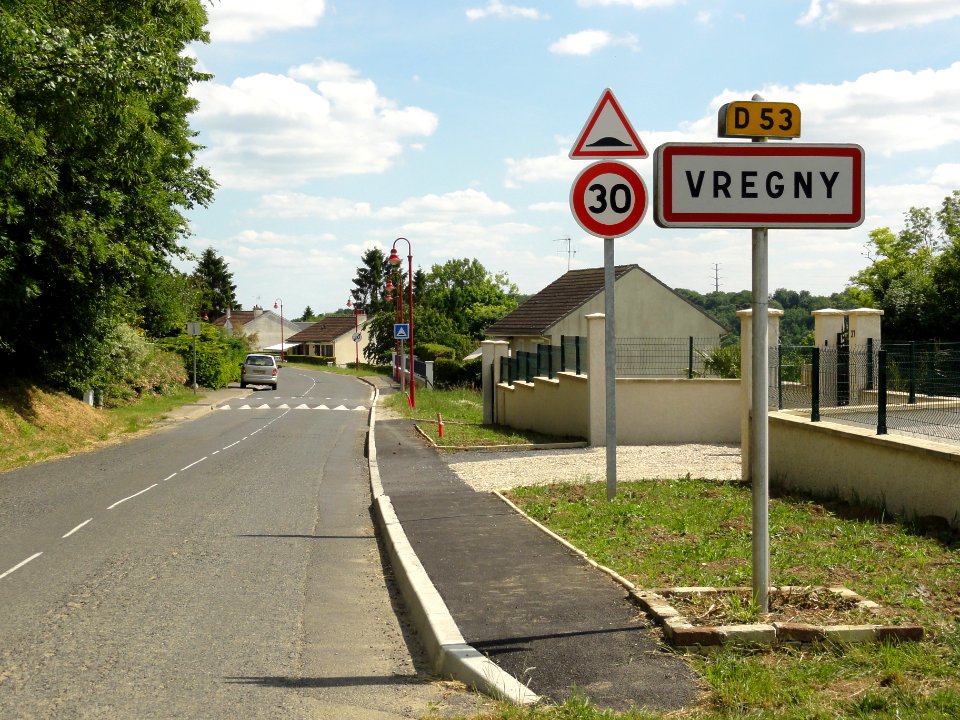 Vregny (Aisne) city limit sign