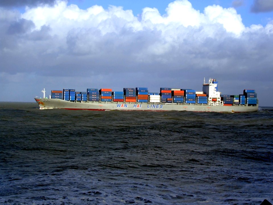 Wan Hai 503 - IMO 9294862 p1, leaving Port of Rotterdam, Holland 21-Jan-2007
