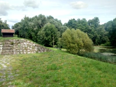 Walzbach, HRB Am Alten Schloß, Hochwasserentlastungsanlage, Dauerstau