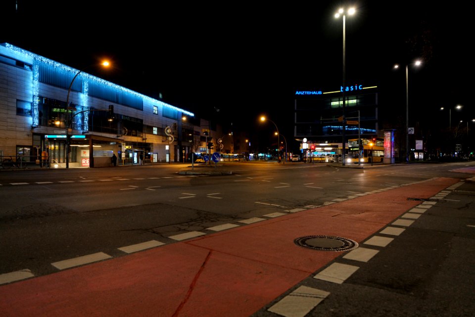 Walther-Schreiber-Platz Berlin-Friedenau at night 2021-01-08 03