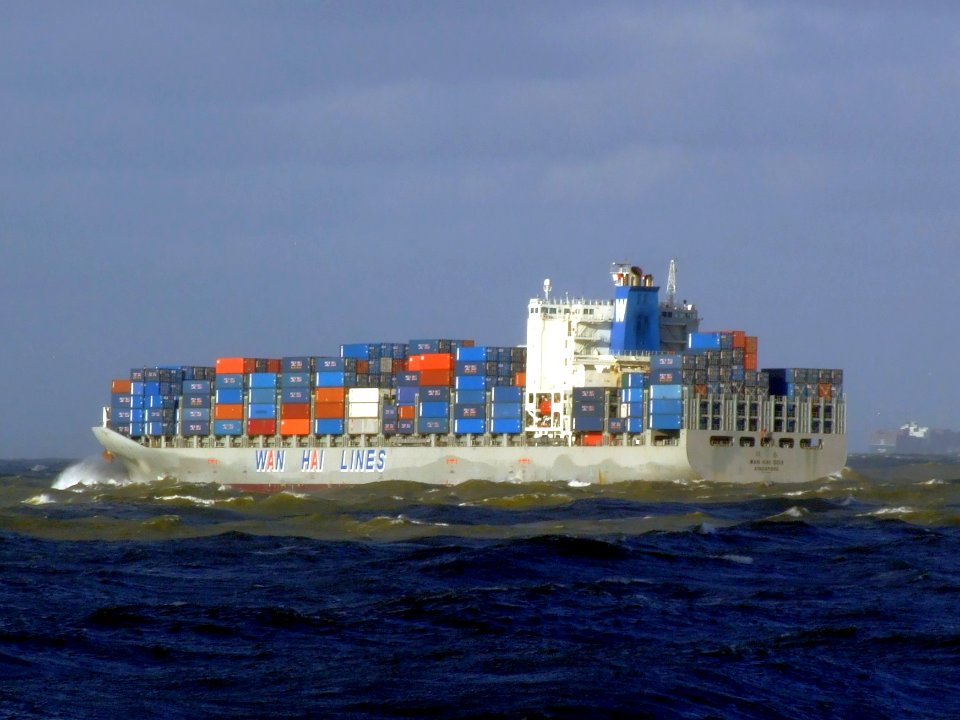 Wan Hai 503 p4, leaving Port of Rotterdam, Holland 21-Jan-2007