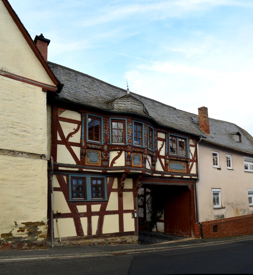 Wallrabenstein, Burgstraße 1, Tor