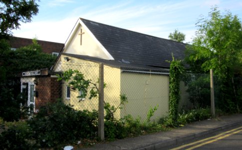 Walton Christian Spiritualist Church, off Hersham Road, Walton-on-Thames (June 2015) (3)