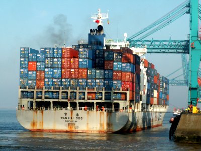 Wan Hai 305 IMO 9238181 , leaving Port of Rotterdam, Holland 31-May-2005