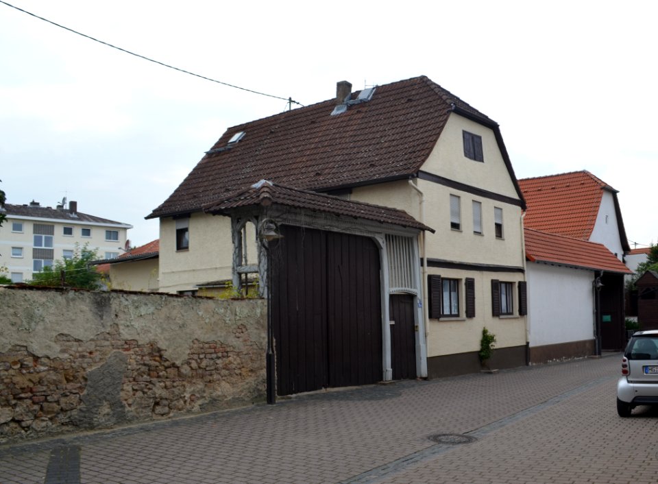 Wallau, Rathausstraße 12