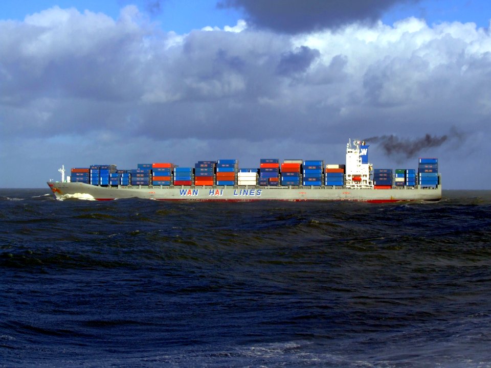 Wan Hai 503 p3, leaving Port of Rotterdam, Holland 21-Jan-2007