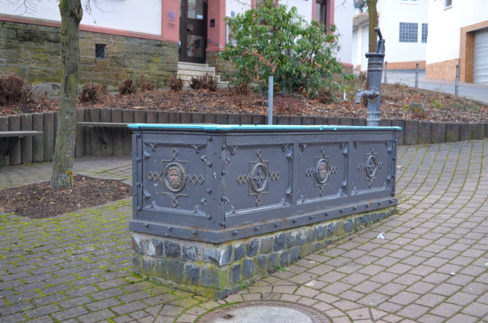 Wallrabenstein, Brunnen (1)