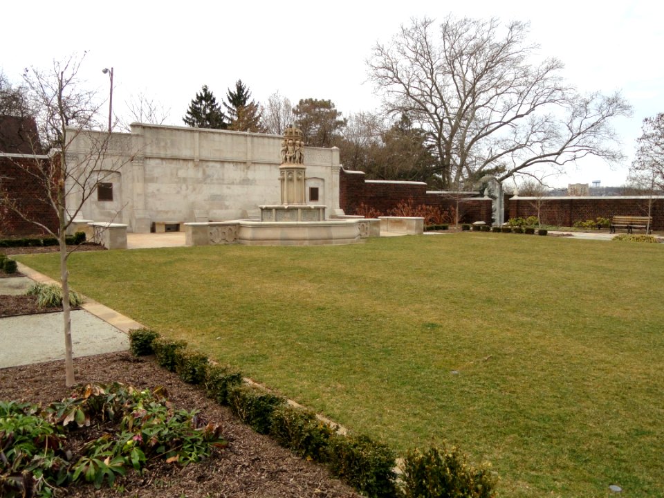 Walled Garden, Mellon Park - Pittsburgh, PA - DSC04995-001