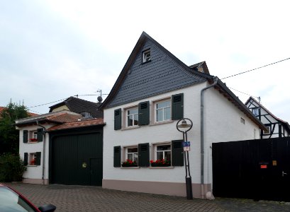 Wallau, Rathausstraße 18