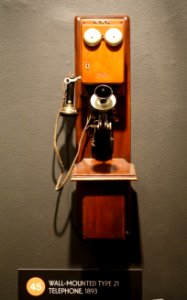 Wall-mounted Type 21 telephone, 1893, Western Electric - Museum of Science and Industry (Chicago) - DSC06820