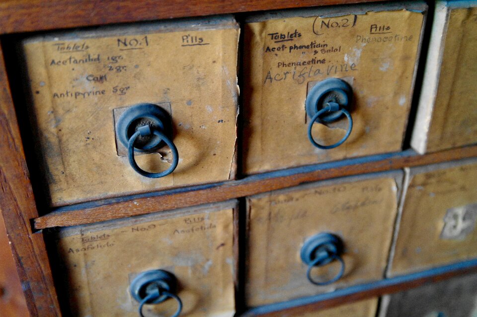Wooden drawer compartment