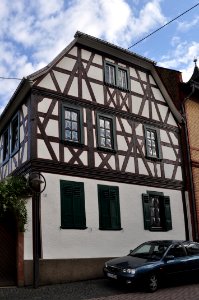 Wallau, Wiesbadener Straße 10