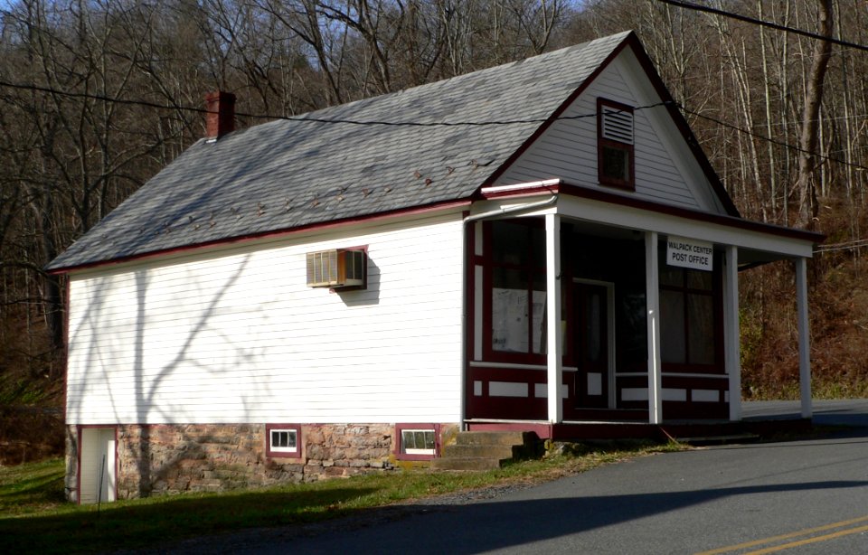 Wallpack Center General Store