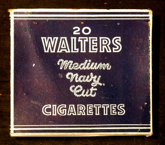 Walters MEdium Navy Cut cigarettes frontside