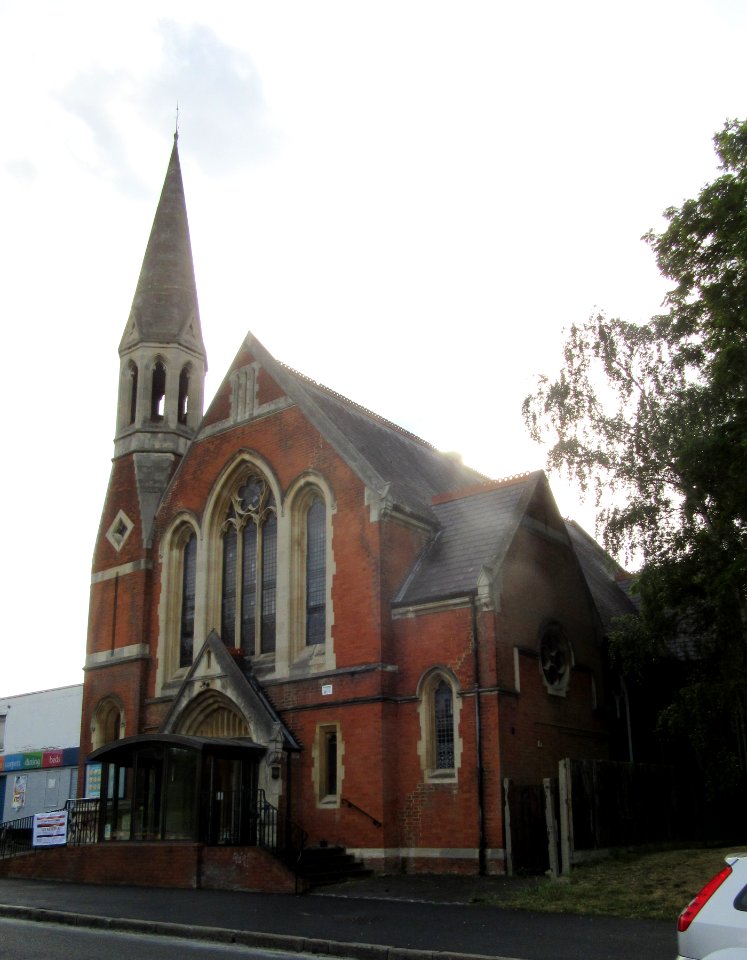 Walton-on-Thames Methodist Church, Terrace Road, Walton-on-Thames (June 2015) (5)