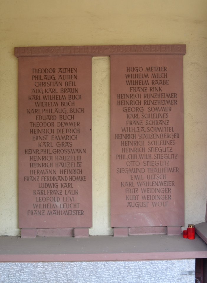 Wallau, Friedhof, Ehrenmal, Tafeln links