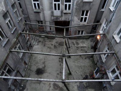 Waliców 12 podwórko z góry 2016