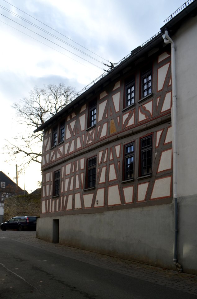 Walsdorf, Am Pfarrbogen 2 (1)