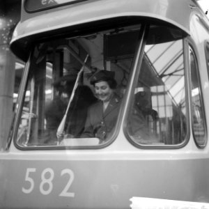 Vrouwelijke trambestuurders , Bestanddeelnr 913-1376