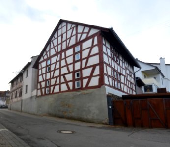 Walsdorf, Am Pfarrbogen 2 (3)