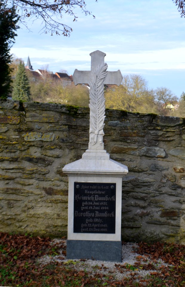 Walsdorf, Friedhof, Grab Dambeck