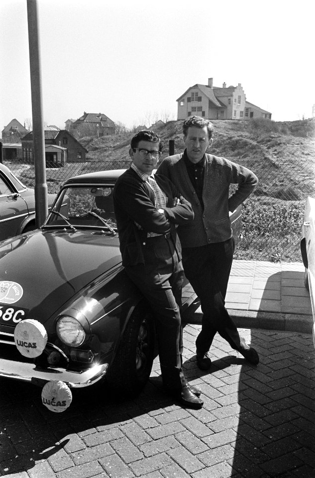 Voorbereidingen Tulpenrallye, Peter Harper (rechts) en Robin Turvey (in een Sun…, Bestanddeelnr 919-0687