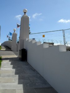 Walls and Gate Piers at Former Ocean Hotel, Longridge Avenue, Saltdean (NHLE Code 1381689) (August 2010) (4)