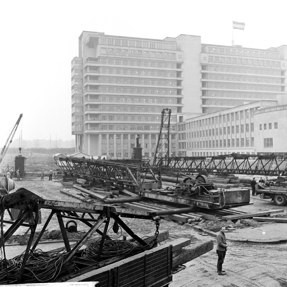 Voorbereidingen van het grond en heiwerk t.b.v. de Medische Faculteit, vlakbij h, Bestanddeelnr 918-7384