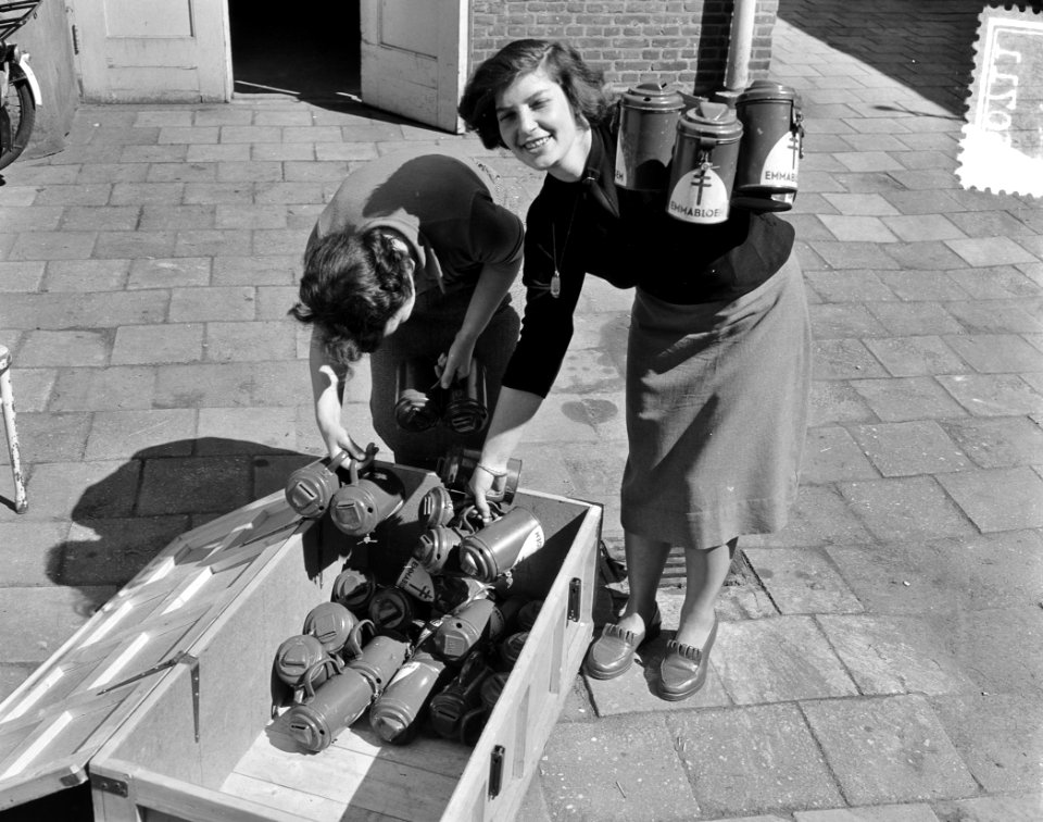 Voorbereiding Emmabloemcollecte, Bestanddeelnr 905-0711