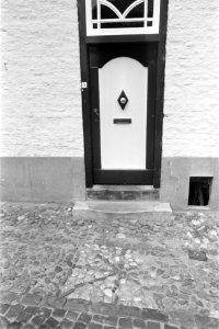 Voordeur in Thorn, het Witte Dorp in Limburg, Bestanddeelnr 921-5478