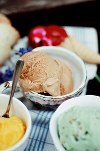 Dessert sweets frozen