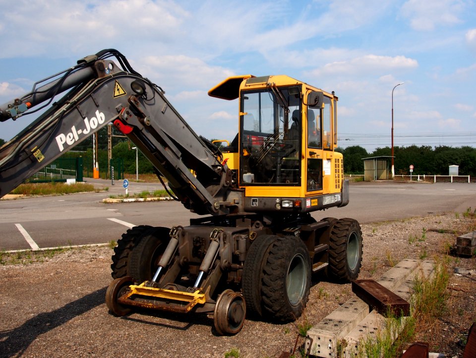 Volvo EB706 - Pel-Job, pic1