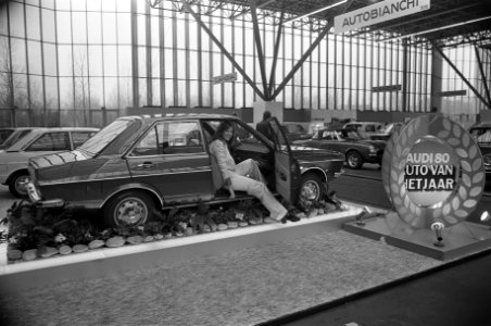 Voorbezichtiging Persnonenauto RAI 1973 , overzicht, Bestanddeelnr 926-2105