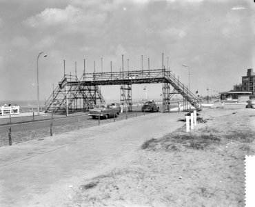 Voorbereidingen wereldkampioenschap wielrennen op de weg te Zandvoort, bouw van , Bestanddeelnr 910-5809