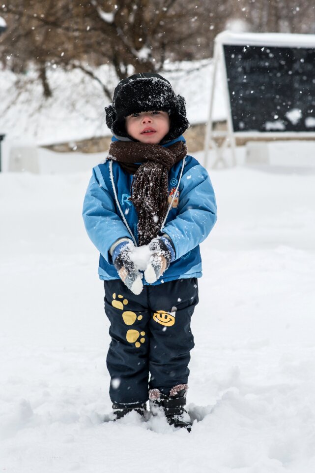 Snowballs winter games kids