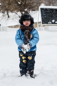 Snowballs winter games kids