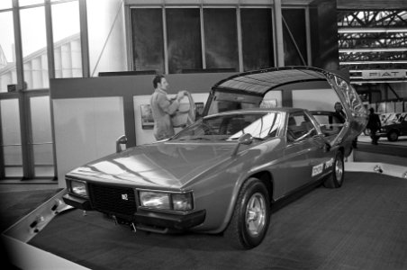 Voorbezichtiging Persnonenauto RAI 1973 , overzicht, Bestanddeelnr 926-2106