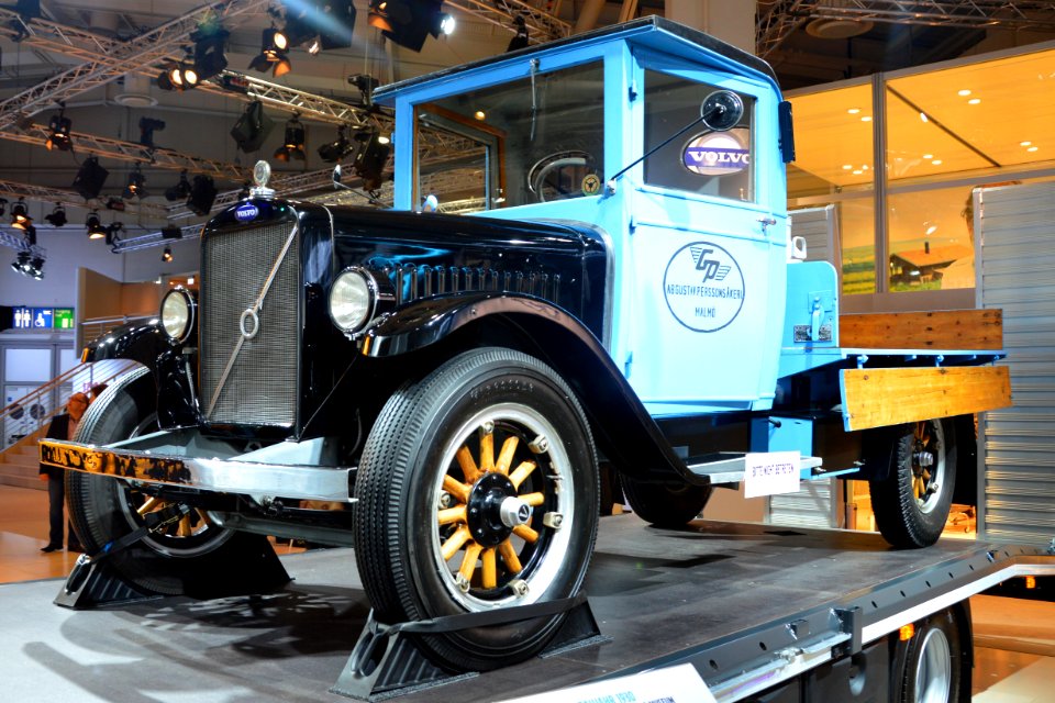 Volvo LV 60. Spielvogel 1