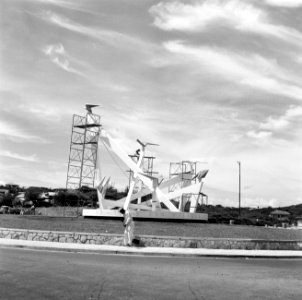 Voorbereidingen voor de onthulling van het Autonomiemonument in Willemstad, Bestanddeelnr 252-3223