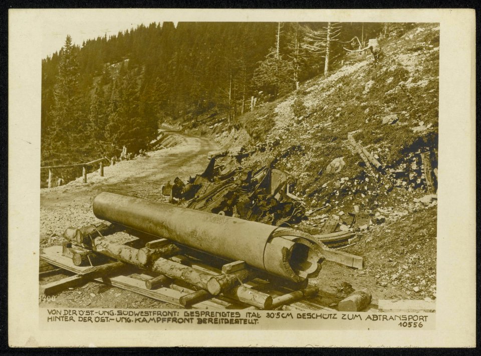 Von der Öst.-Ung. Südwestfront Gesprengtes Ital. 30.5 cm Geschütz zum Abtranspo, Bestanddeelnr 158-1610