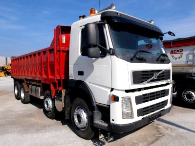 Volvo 400