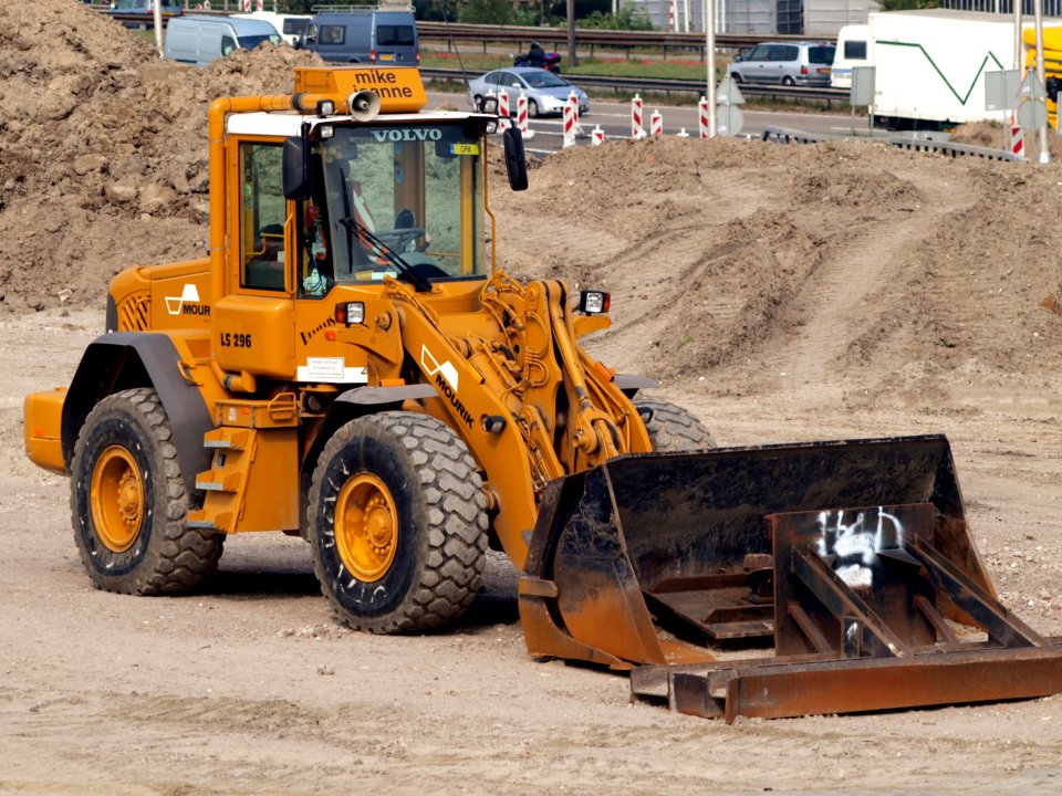 Volvo Mourik (LS296)