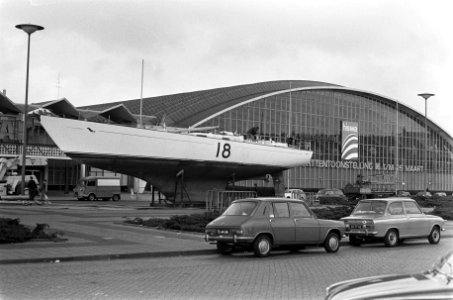 Voorbereidingen HISWA in RAI, boot voor de RAI, Bestanddeelnr 926-2751