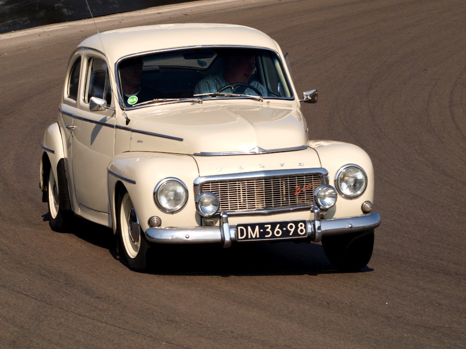 Volvo PV 544 dutch licence registration DM-36-98 pic2