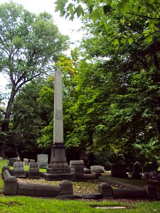 Volz Plot, Ridgelawn Cemetery, 2015-08-18, 02
